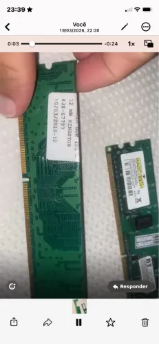 2 memoria ram de 1gb (cada) ddr2 400mhz