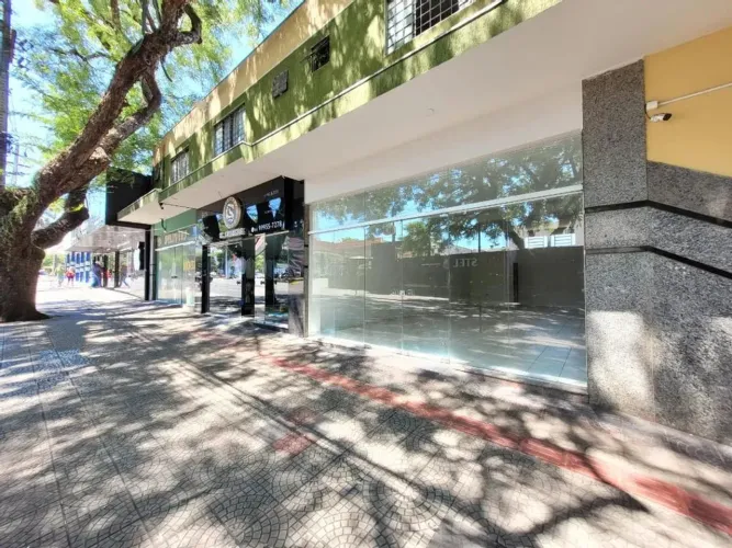 Sala para alugar em Maringá, Zona 07, com 60 m²