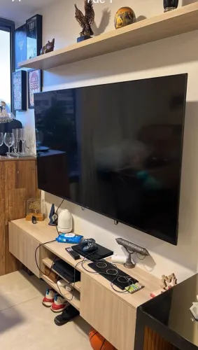 Vendo TV 72 Polegadas Hisense