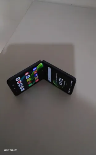 Motorola razr 60 um mês que comprou..,tem nota fiscal.