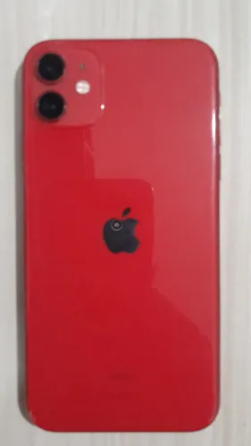 Vendo iphone 11 vermelho 128GB 75%vida da bateria $800 chama *