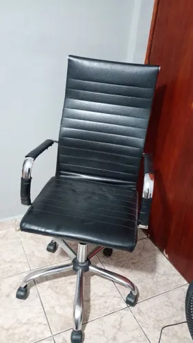 Cadeira Escritório Ergonômica Eames Esteirinha Presidente<br>