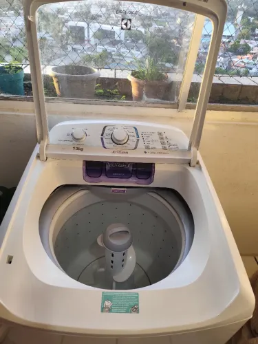 Máquina de lavar Electrolux 13kg seminova