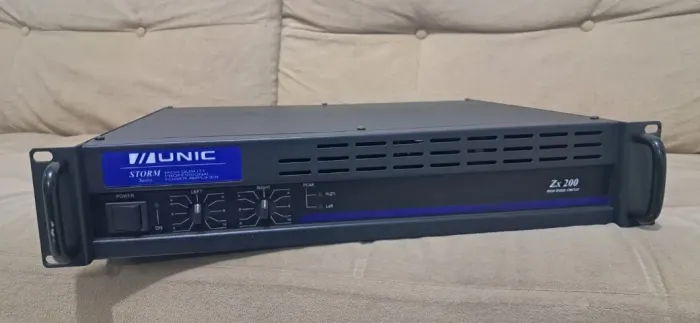 Amplificador Unic ZX 200