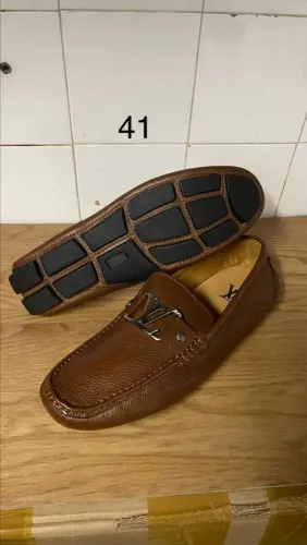 LOUIS VUITTON Mocassim