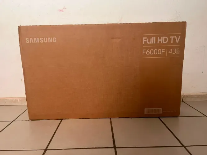 TV SAMSUNG 43 polegadas nova lacrada com nota fiscal 