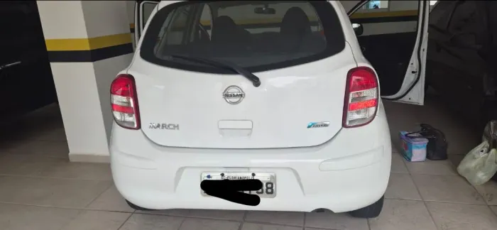 Nissan March SV 1.6 16V Flex Fuel 2014