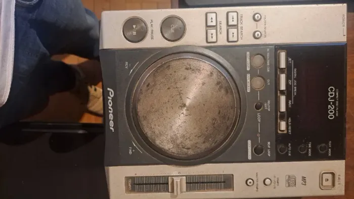 Cdj pioneer 200