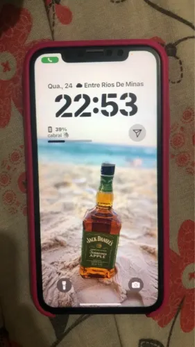 iPhone XR 64gb bateria 77%