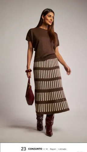 Conjunto de saia e blusa do melhor Tricot