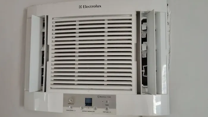 Ar condicionado de janela 7500 BTUS