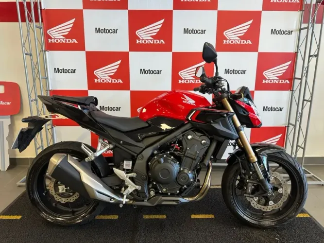 Honda CB 500 F .