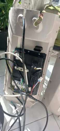 Ventuinha , comando de força e carenagem condençadora Agrato Inverter 24000TUS