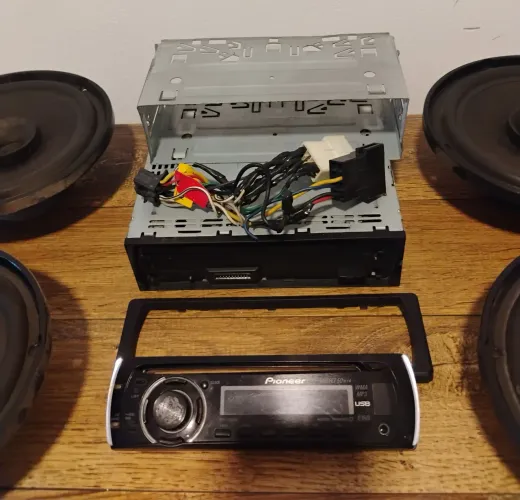 Rádio Pioneer CD USB auxiliar excelente estado 