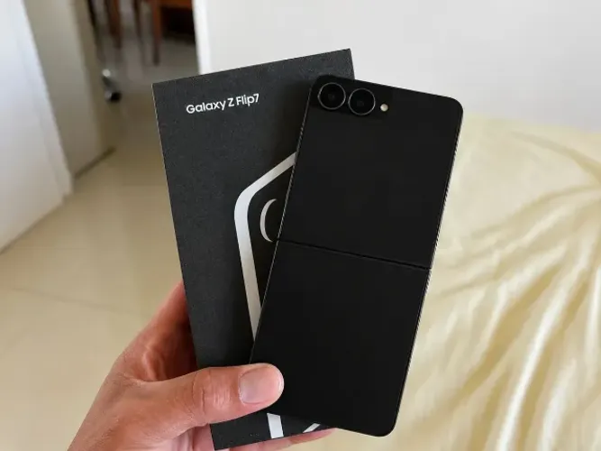 Samsung Z Flip 7 12/512GB
