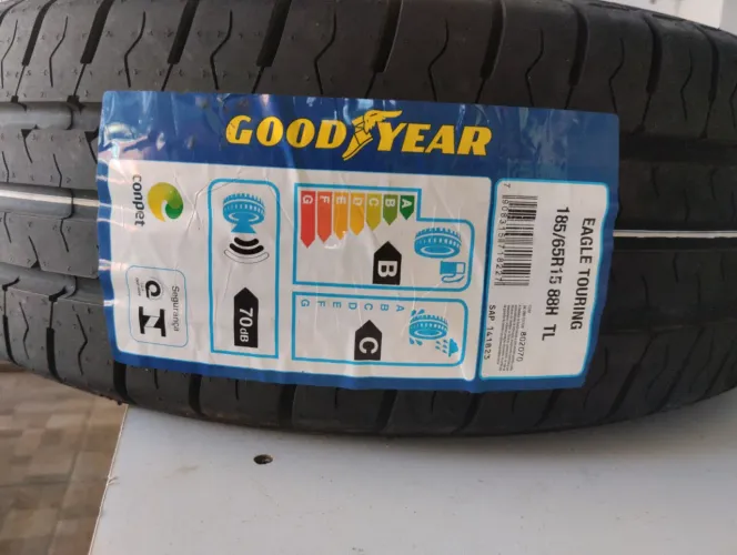 Pneu Goodyear Eagle touring aro 15