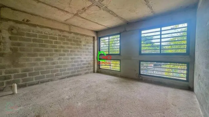 Sala comercial de 27m² com 1 vaga de garagem em condomínio na cidade de Vinhedo-SP, bairro