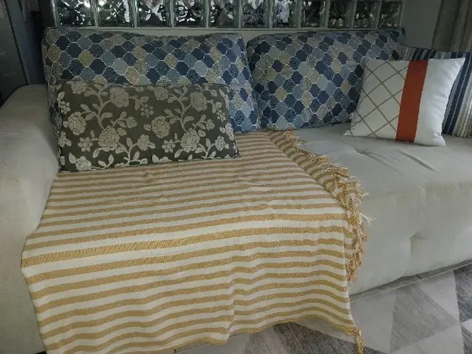 Estou vendendo  um sofá  grande,  residência  em Mauá