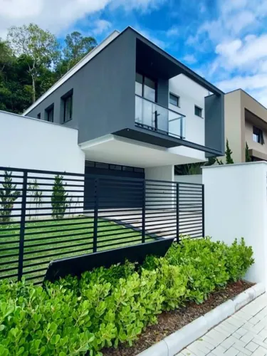 Casa Residencial 4 suítes com piscina e churrasqueira no Bairro Amizade | Jaraguá do Sul/S