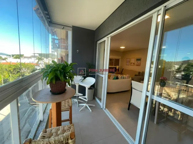Apartamento com 2 quartos, sendo todos suítes à venda, 94m² por R$2.250.000 - Byron Beach