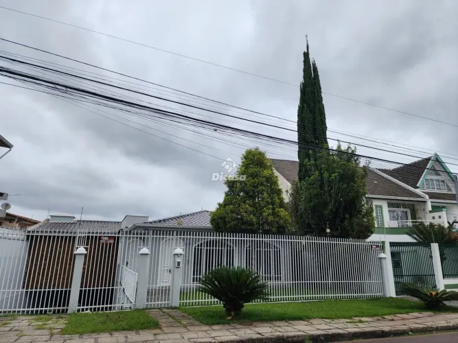 Casa espaçosa no Guabirotuba - Ideal para sua família