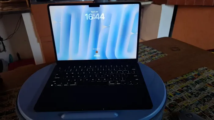 MacBook Air M2 13pol 8GB / 256GB - Midnight Black