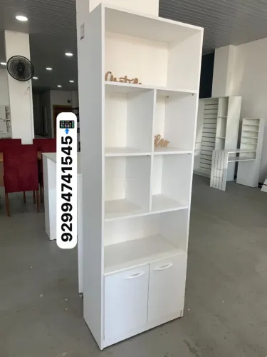 Estante multiuso com portas em mdf