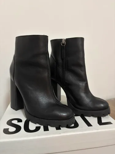 Bota Schutz