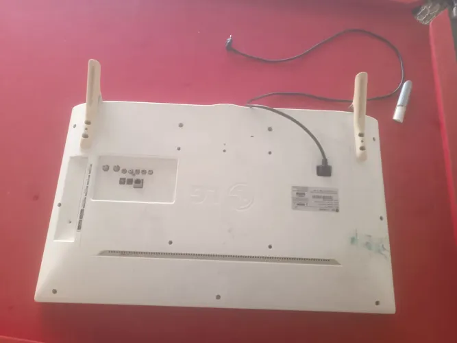 TV LG PARA RETIRADA DE PEÇAS