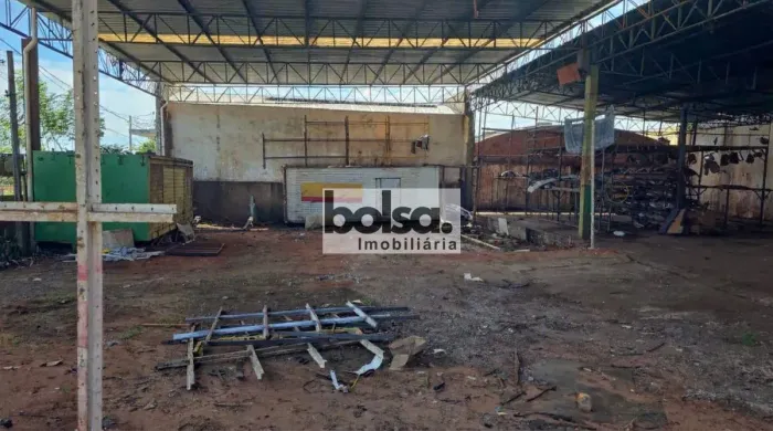 Galpão para aluguel com 1212 m² em Parque Paulista, Bauru - SP