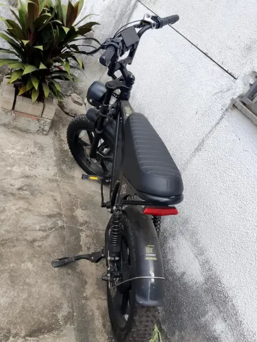 ganhei de presente não consegui andar esta a venda e não tem nota fiscal.
