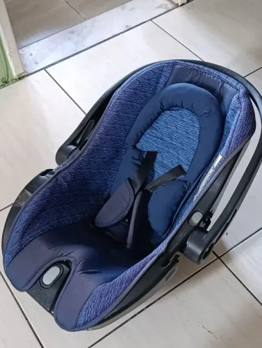Vendo Bebê Conforto