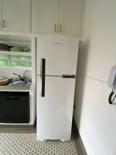Geladeira Brastemp BRM44H Geladeira Frost Free Duplex 375 Litros Cor Branco