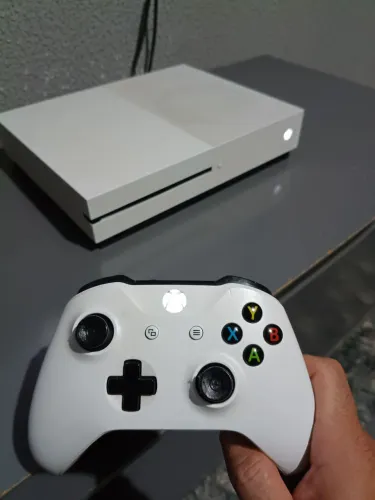 XBOX ONE S 1TB