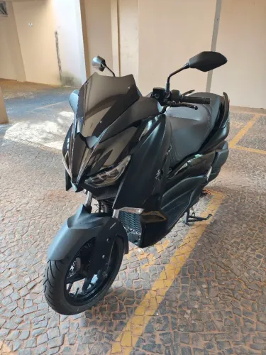 Xmax perfeita 2.200km troco Tenere