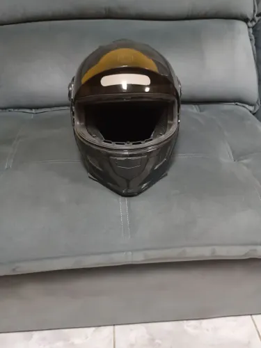 Capacete moto stealth preto seminovo