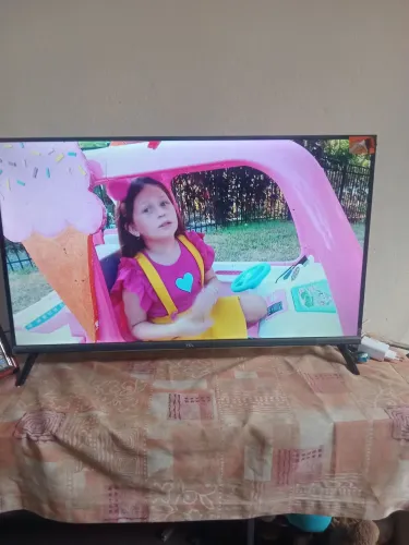 Televisão tcl 