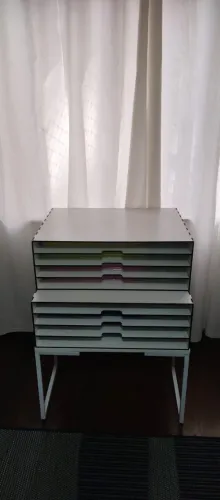 PORTA CARTOLINAS + BANCADA