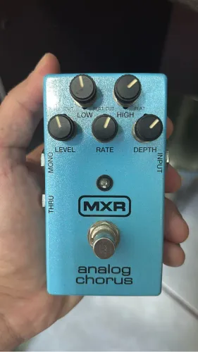 Mxr Analog Chorus (boss,wah,marshall,super,delay,reverb,zakk,phase)