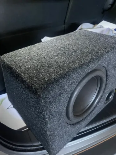 Caixa amplificada para carro