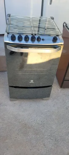 FOGÃO ELECTROLUX INOX 4 BOCAS SEMI-NOVO
