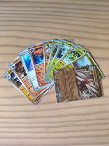 Lembrancinha aniversário - 10 cartas de Pokémon