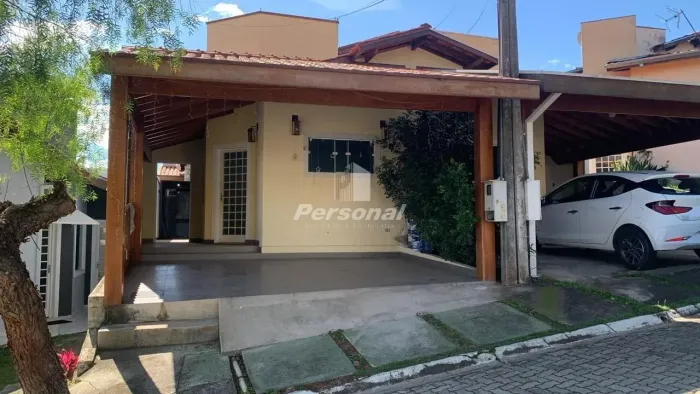 Casa no condomínio Vila Verde de 2 dormitórios Sendo 1 suíte
