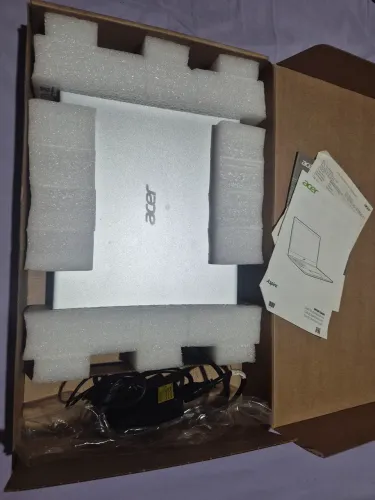 Notebook Acer Ryzen 3 5300u