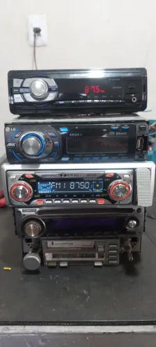 Lote de rádio automotivo variado