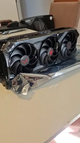 Placa de Vídeo RX 9070 XT - Red Devil
