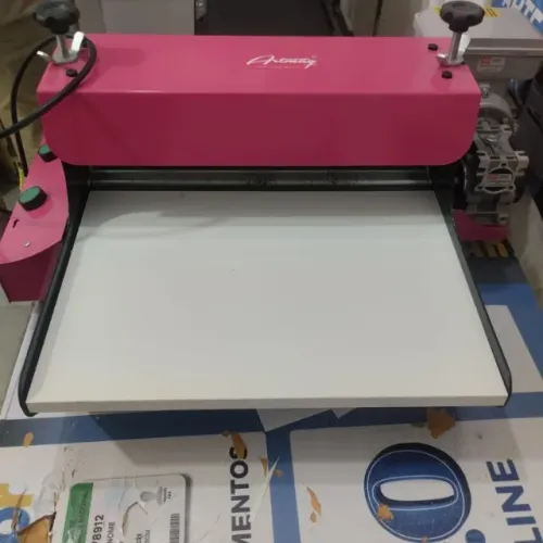 Máquina de corte e vinco Artmaq AUTOMÁTICA