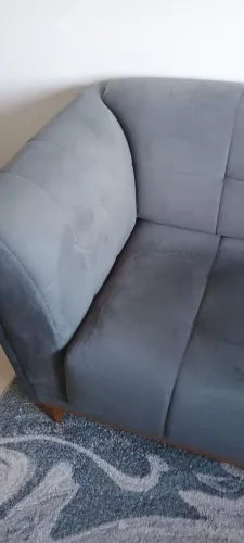 Sofá 3 lugares em Veludo.