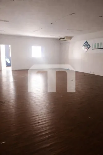 Sala/Salão comercial em piso superior para locação no Tatuapé.