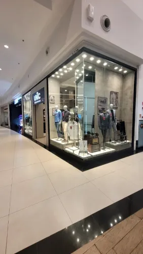 Loja de Moda Masculina em Shopping - Oportunidade
